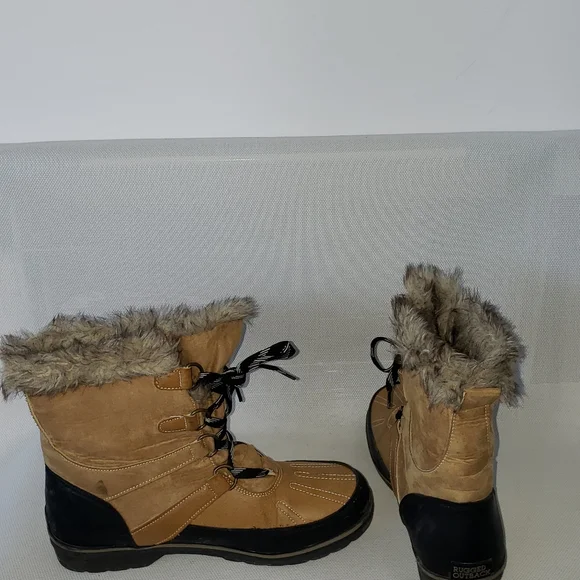 Boots - Picture 8 of 16